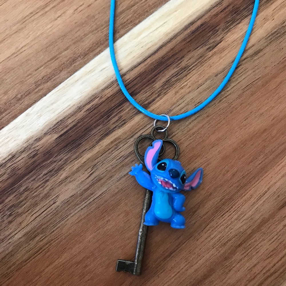 Stitch necklace